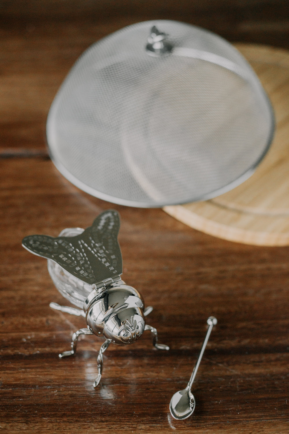 Abeja mielera con servidor