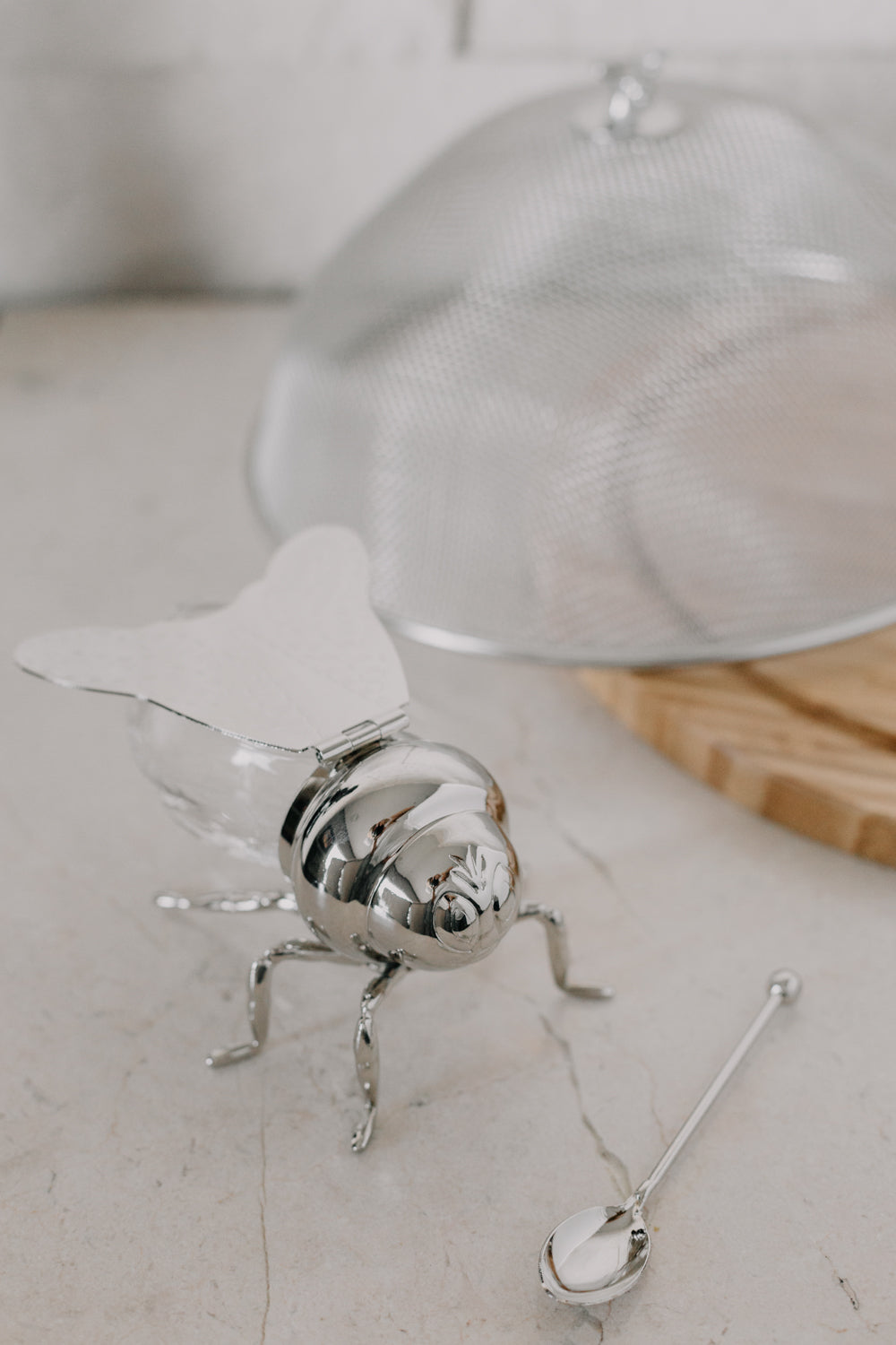 Abeja mielera con servidor