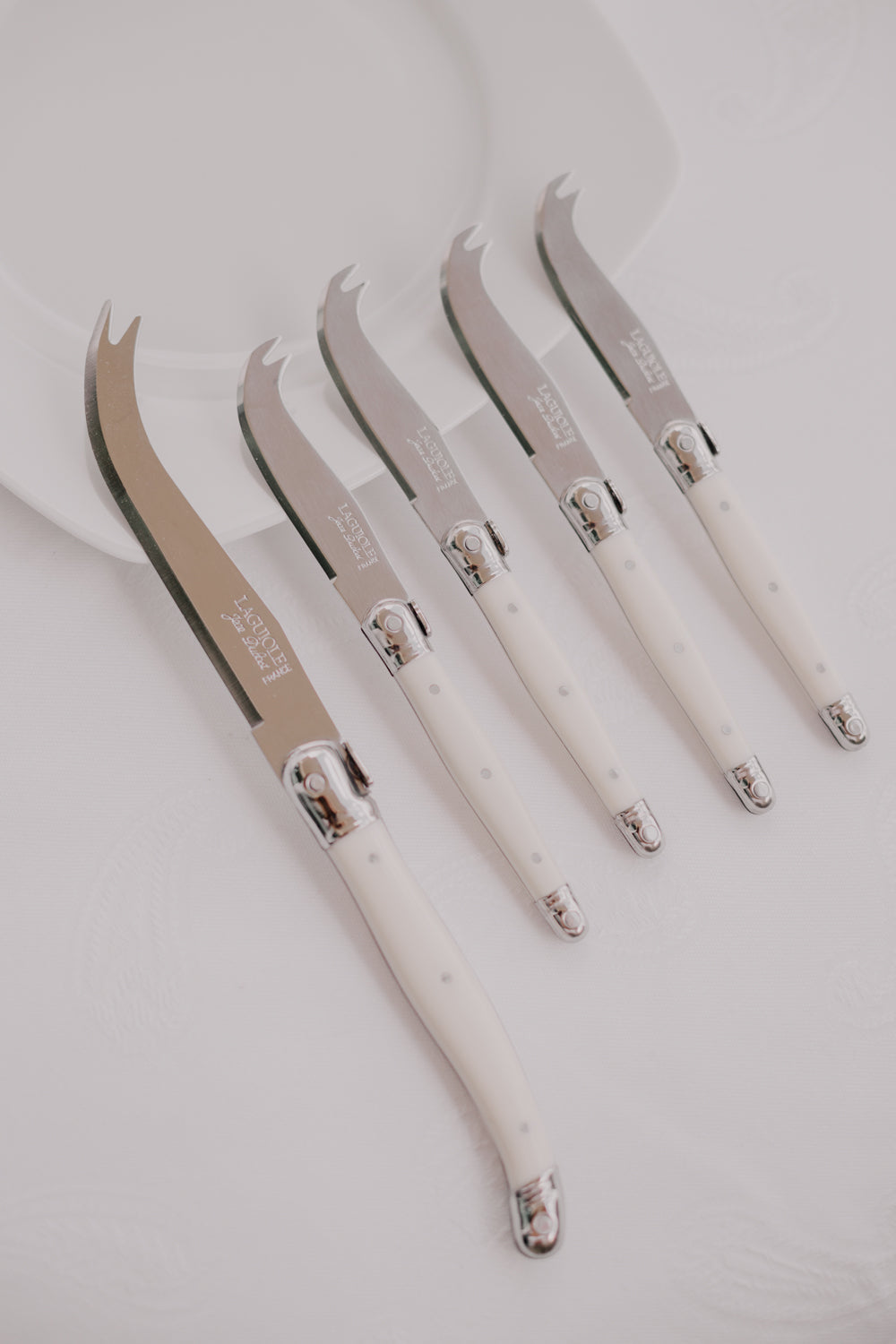 Laguiole Tabla con 5 cuchillos para queso negro